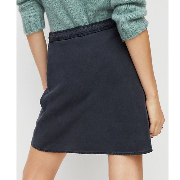 NWT cloth and stone tencel mini skirt - Picture 3 of 6